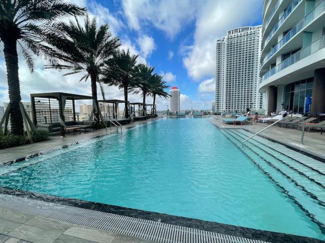 Stay At The Top With Amazing Views By Rent4Us Hollywood Buitenkant foto